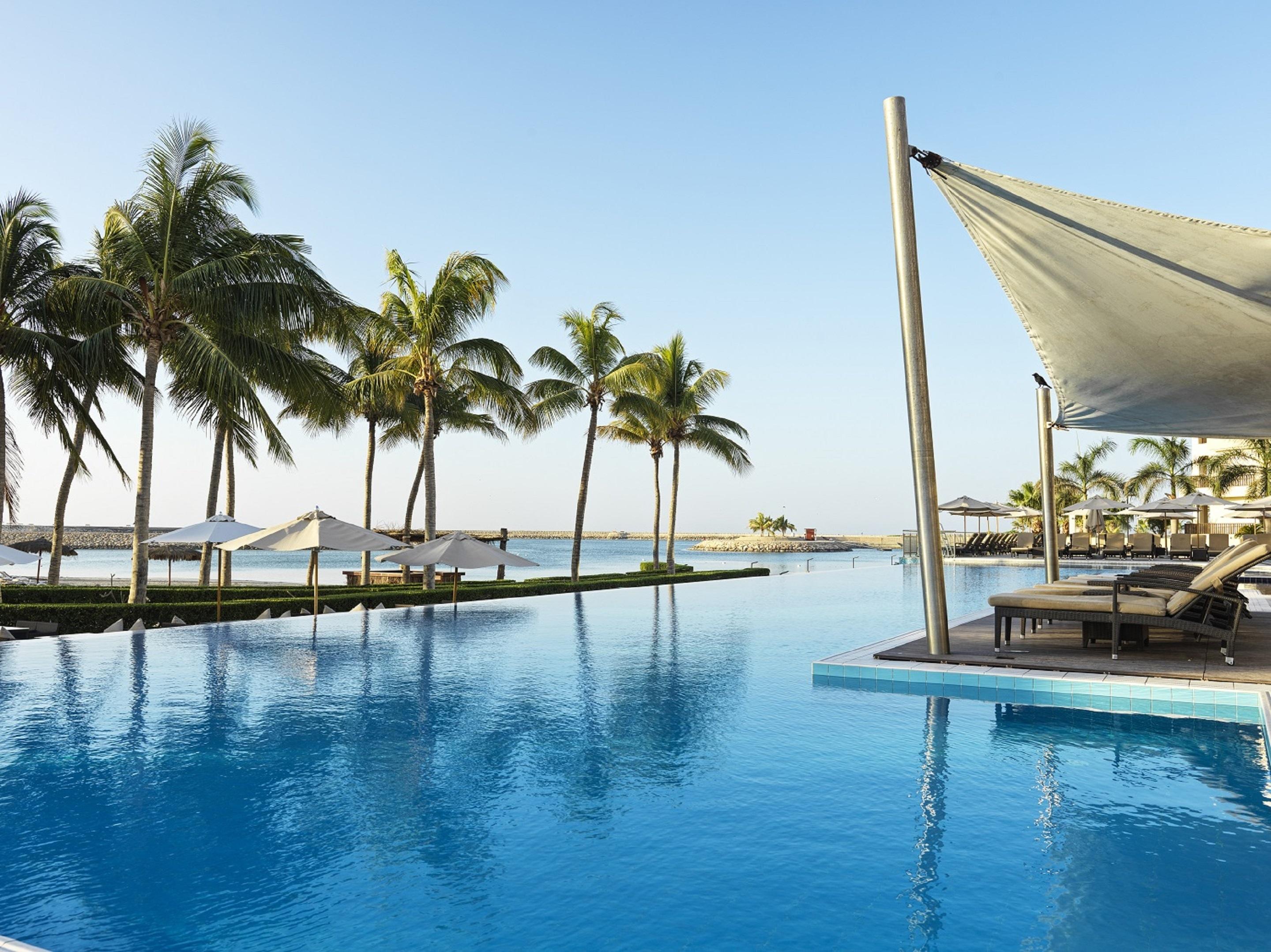 Fanar Hotel & Residences Салала Экстерьер фото The Cove Rotana Resort