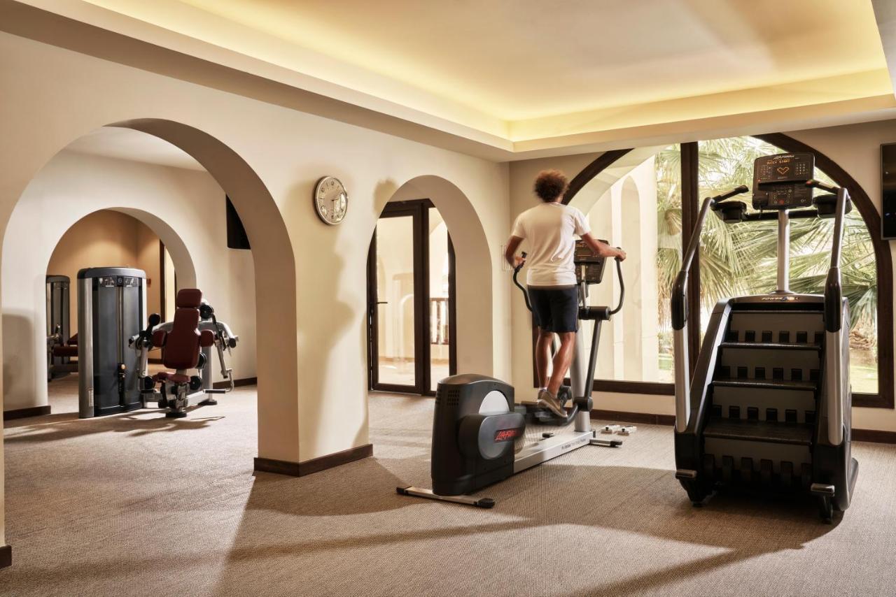 Fanar Hotel & Residences Салала Экстерьер фото The gym at The Oberoi, Mumbai