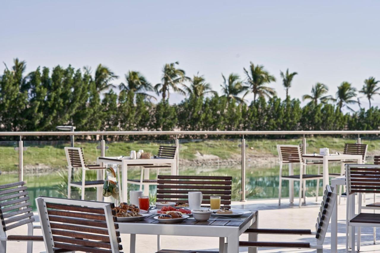 Fanar Hotel & Residences Салала Экстерьер фото The Beach Club