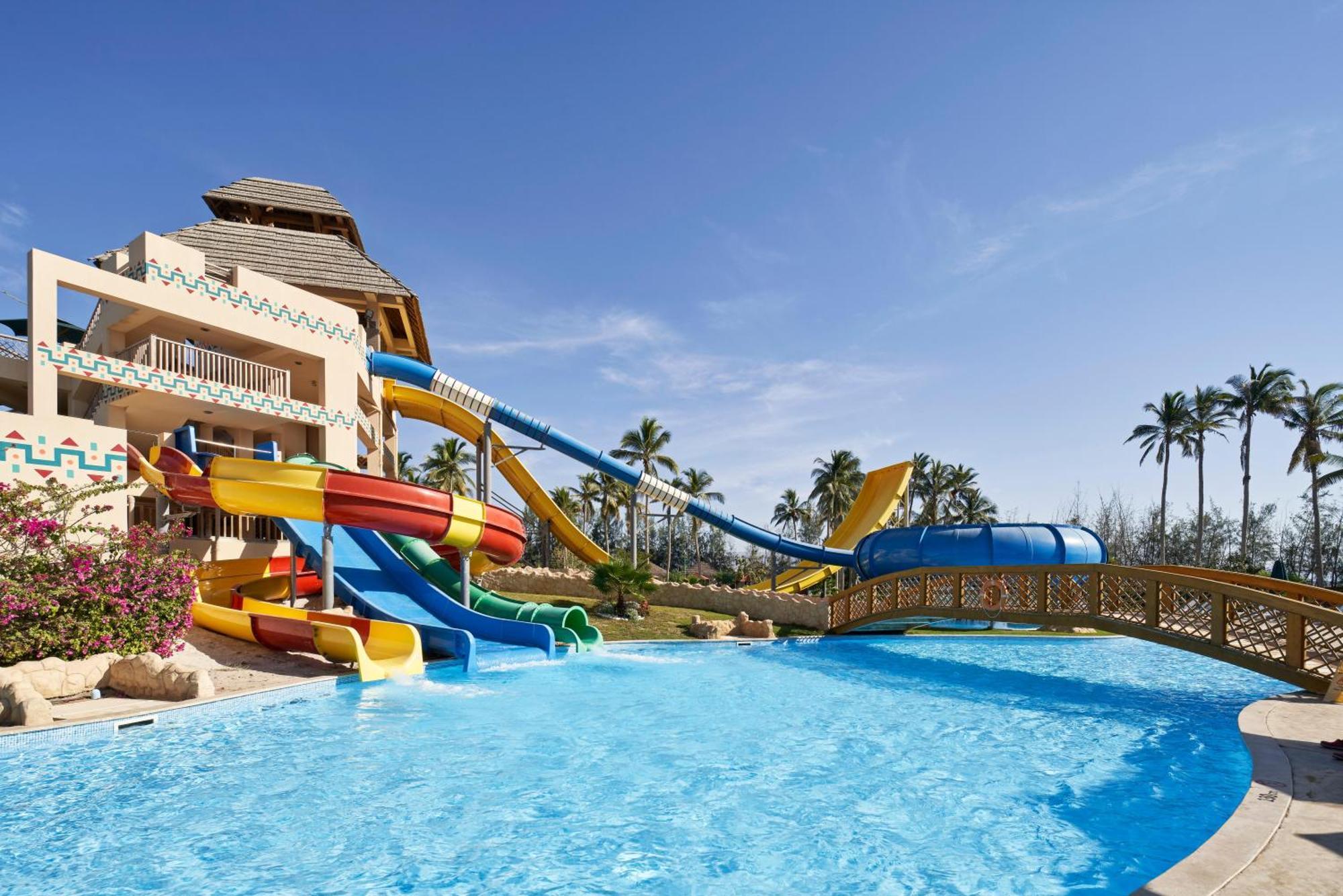 Fanar Hotel & Residences Салала Экстерьер фото Aqua Park